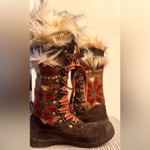 MUK LUKS BROWN BOOTS